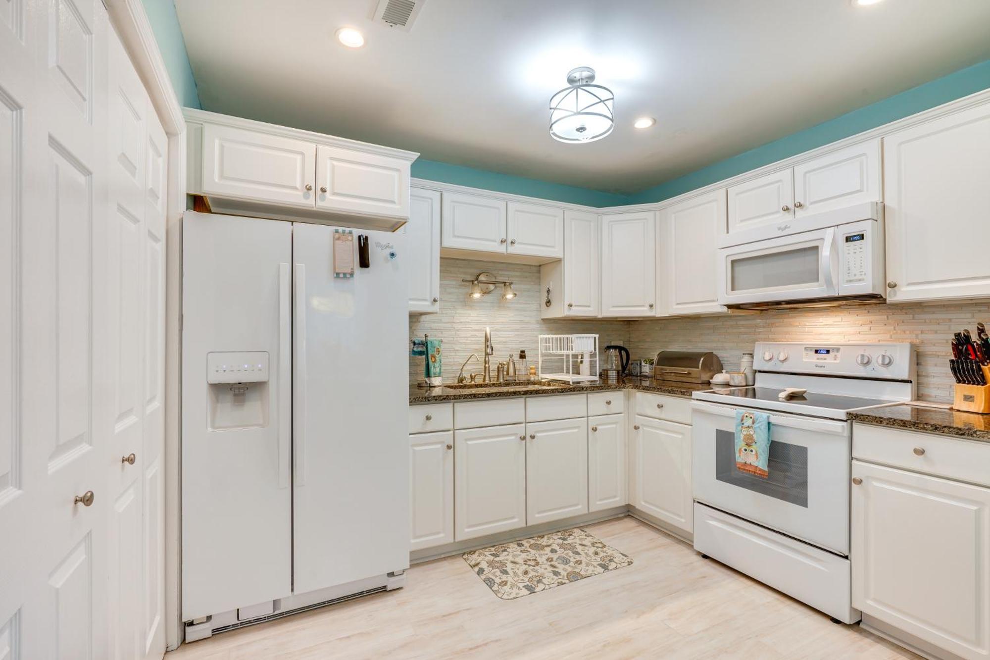 Villa Cozy Goose Creek Escape With Patio And Grill Esterno foto