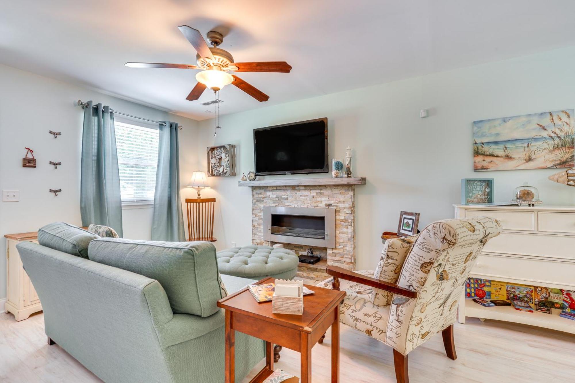 Villa Cozy Goose Creek Escape With Patio And Grill Esterno foto